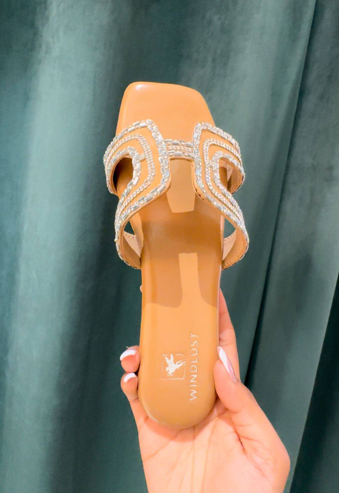 4-Way Cut Flats - Beige - Windlust