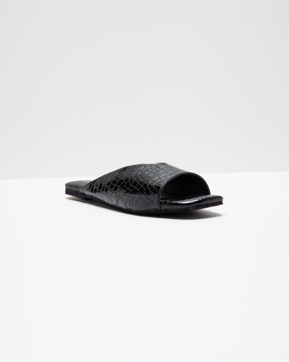 Ergo Croc Leather Pattern Black Flats - Windlust