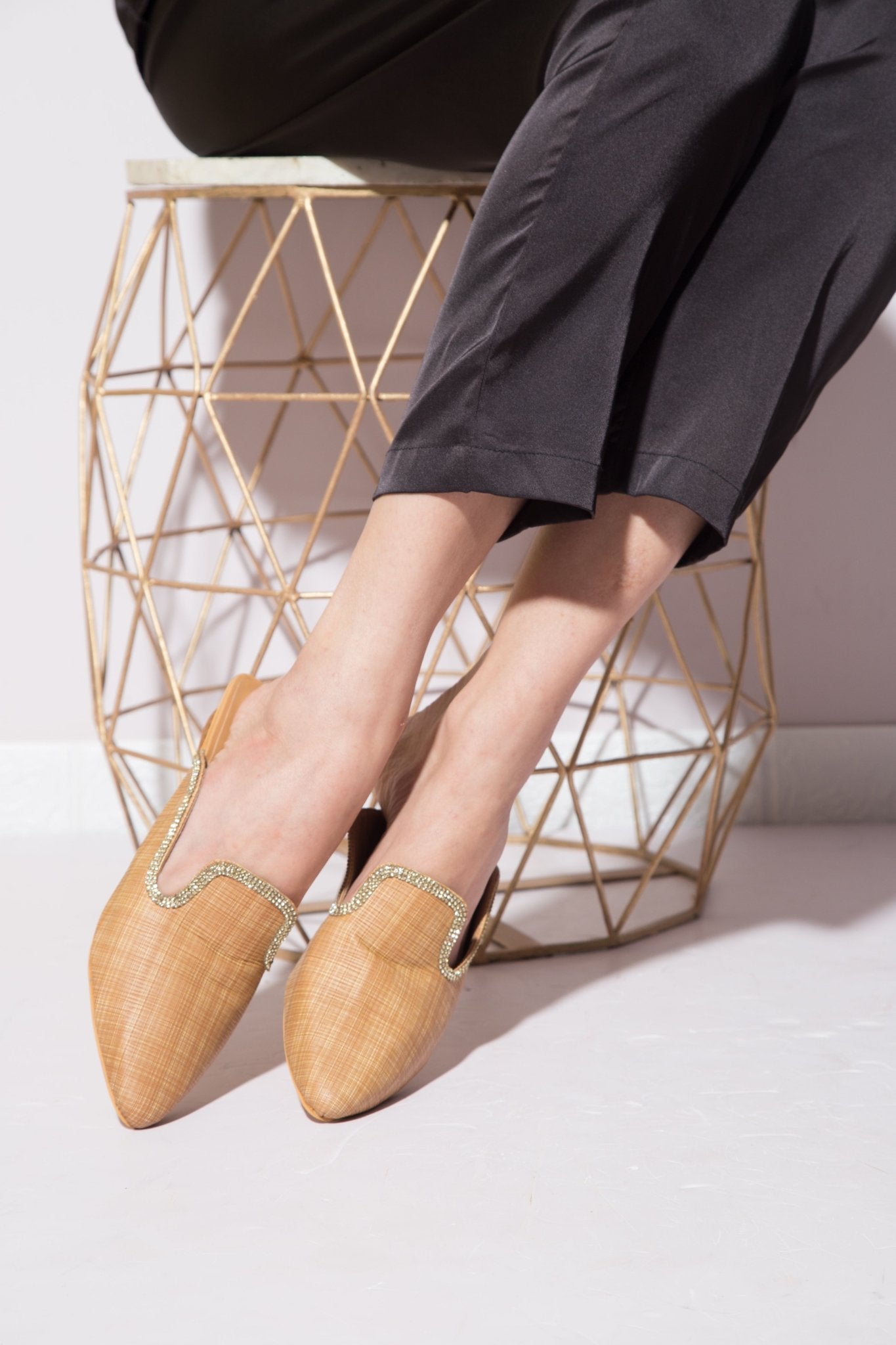 Fine Textured Beige Mules - Windlust