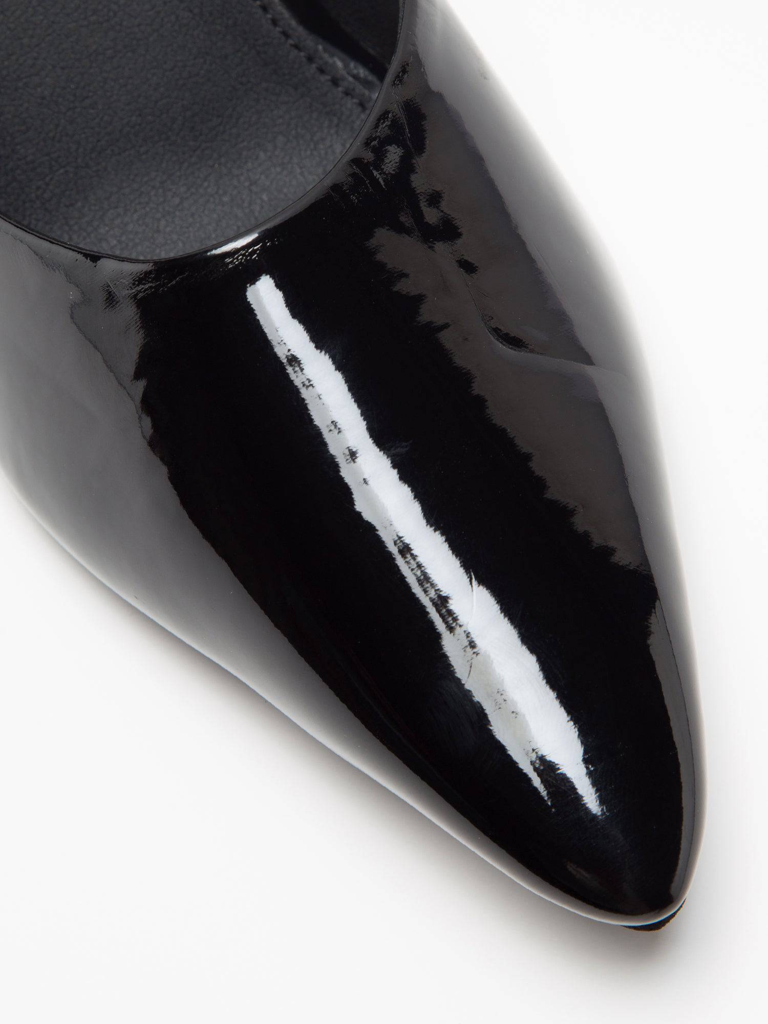 Solid Black Mule - Windlust