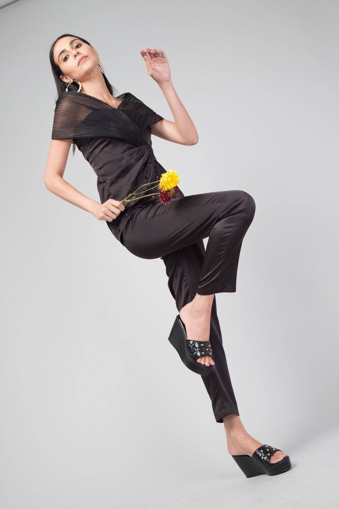 Quilt 'n' Stud High Wedge - Glossy Black - Windlust